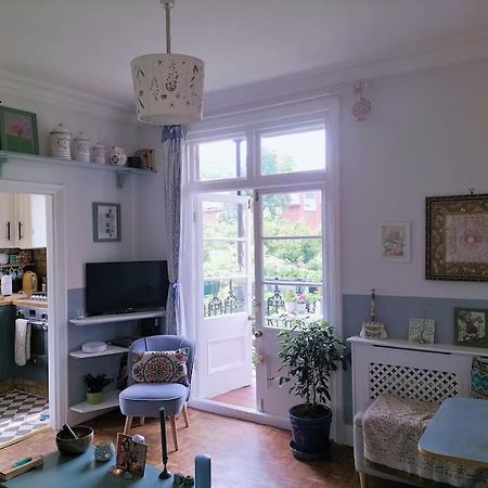 Charming London With Balcony 아파트 외부 사진