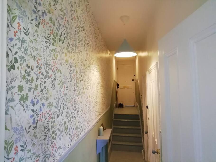 Charming London With Balcony 아파트 외부 사진