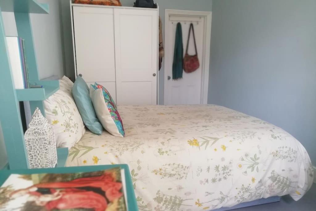 Charming London With Balcony 아파트 외부 사진