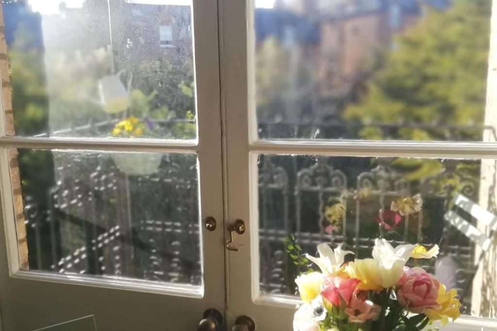 Charming London With Balcony 아파트 외부 사진
